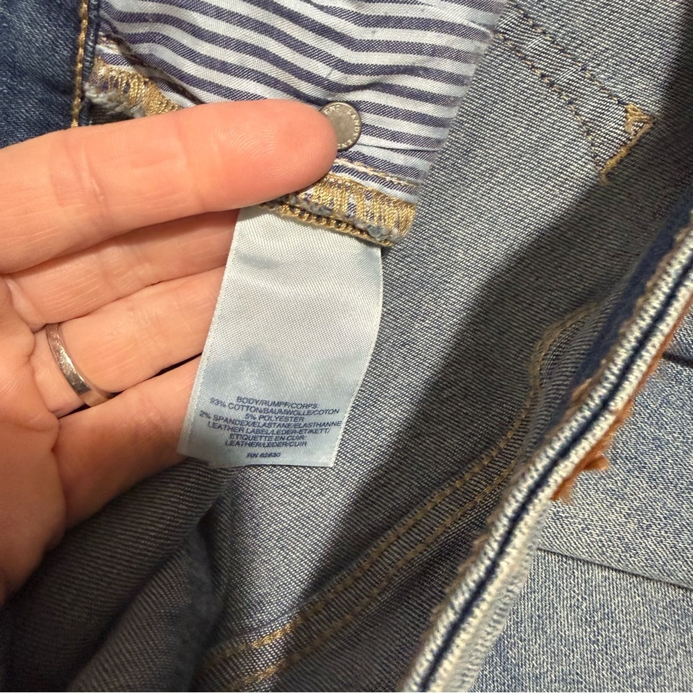 Lands' End Mid Rise Kick Crop Jeans Size 12 Petite - Picture 5 of 6